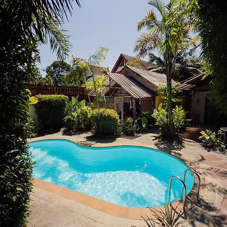 Bed and Breakfast Passion Nai Harn Екстер'єр фото