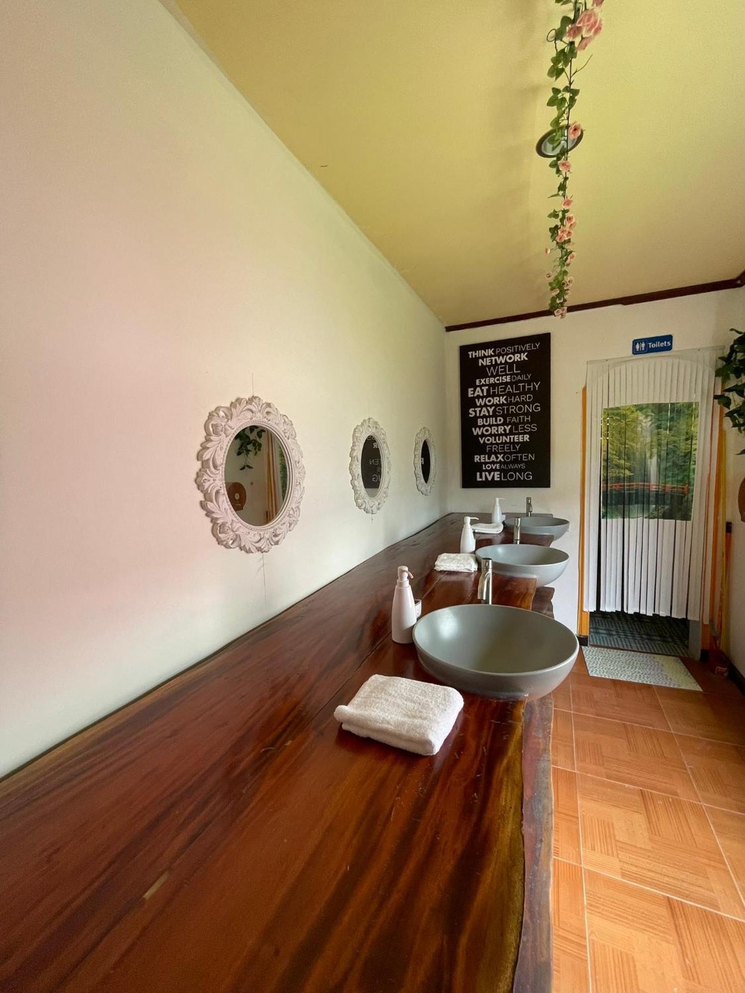 Bed and Breakfast Passion Nai Harn Екстер'єр фото